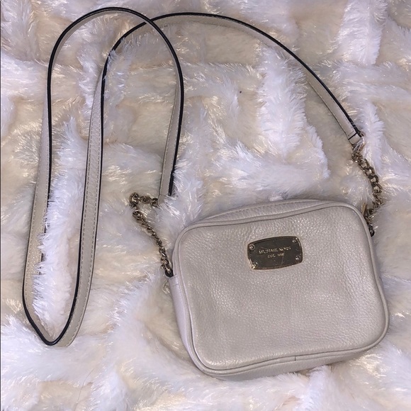 Michael Kors Handbags - Michael Kors cross body